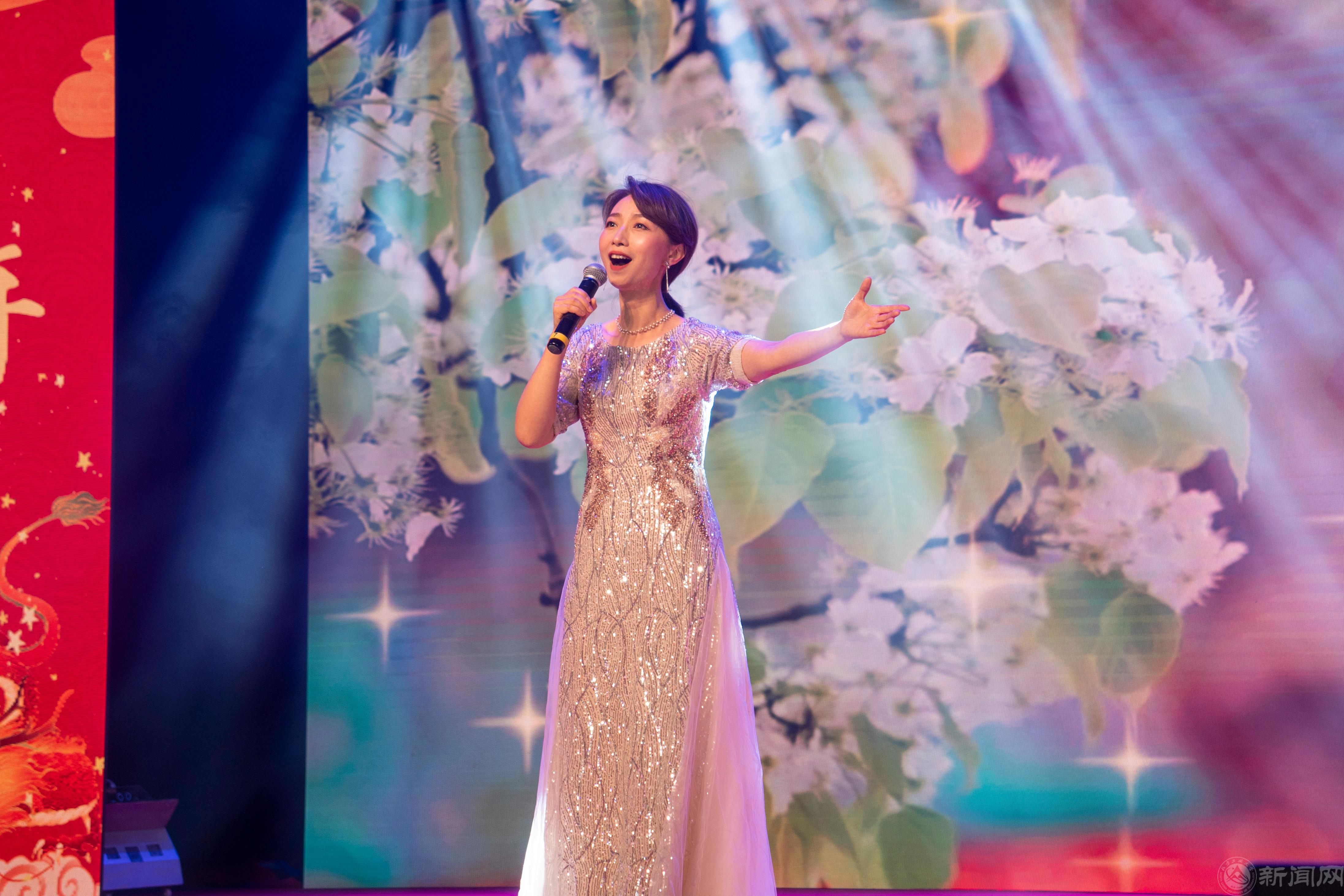 12.春:梨花又开放.JPG 12.春:梨花又开放.JPG